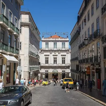 Amazing Topo Chiado Garrett Apartmán